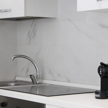 137 לינה וארוחת בוקר נאפולי