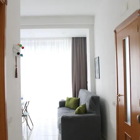 Bed & Breakfast 137 *