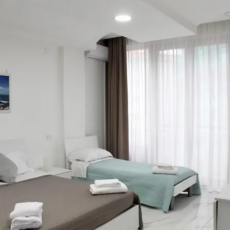137 Bed & Breakfast Naples